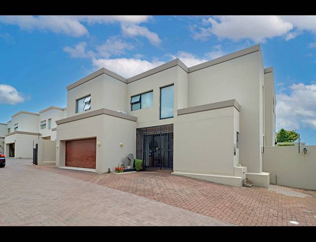 4 BEDROOM CLUSTER FOR SALE IN GLENHAZEL